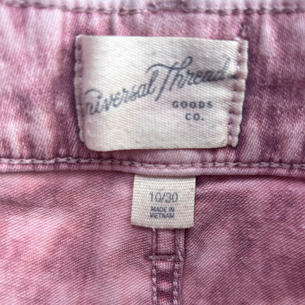 Universal Thread High Rise Shorts - Picture 2 of 3